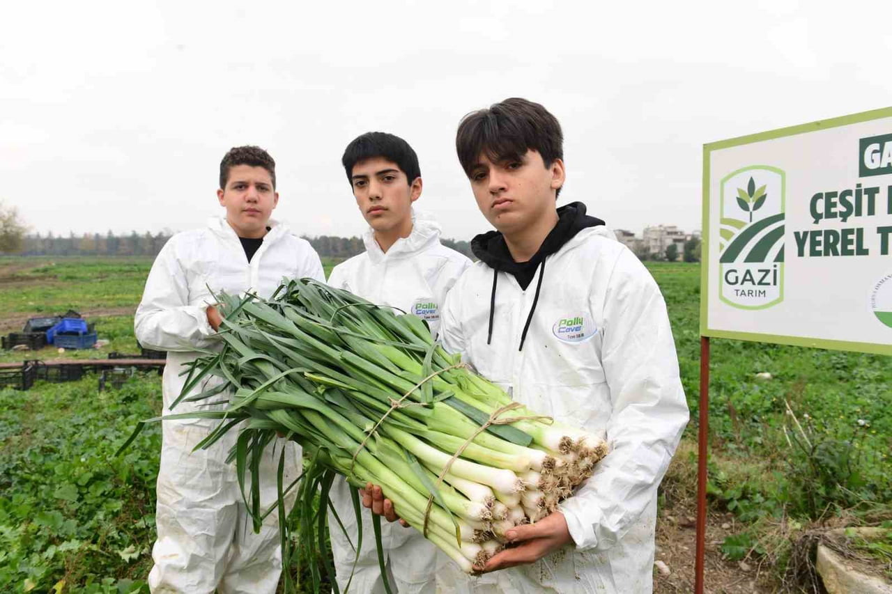 OSMANGAZİ BELEDİYESİ, TOPRAĞA EMEKLE DOKUNARAK İLAÇSIZ VE TAMAMEN DOĞAL OLARAK ÜRETTİĞİ...