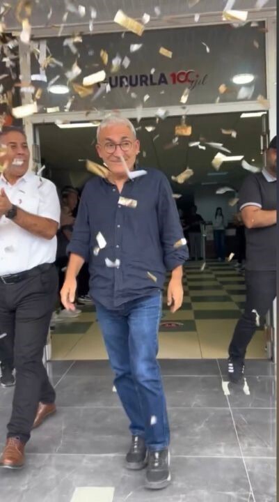 OSMANİYE'DE 35 YIL BOYUNCA BİNLERCE ÖĞRENCİYE DOKUNAN, MESLEKİ BAŞARILARI VE İNSANİ YÖNÜYLE...