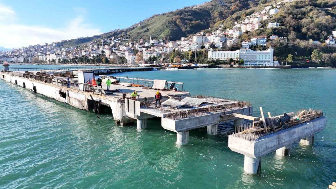 ÖZELLİKLE KRUVAZİYER TURİZMİNİN ÖNEMLİ MERKEZLERİNDEN BİRİ OLMAYA HAZIRLANAN ALTINORDU RIHTIMI...