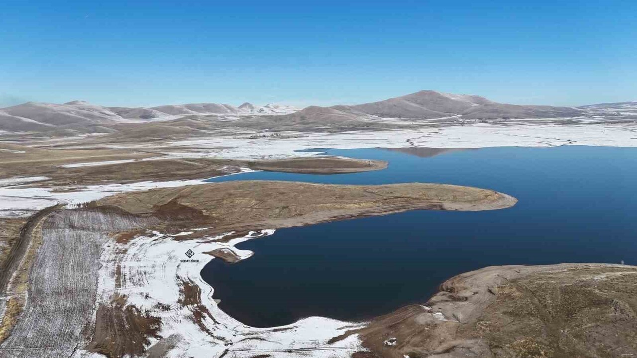 PATNOS BARAJI, SOĞUK HAVAYA RAĞMEN SUNDUĞU EŞSİZ MANZARASIYLA GÖRENLERİ BÜYÜLEDİ. BÖLGEYE HÂKİM...