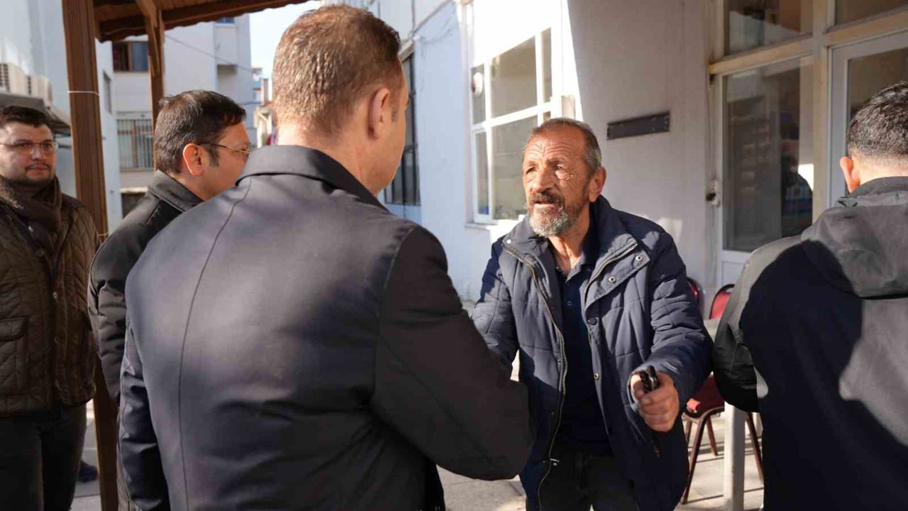 PROGRAM KAPSAMINDA DEPREMZEDE VATANDAŞLAR VE ESNAF ZİYARET EDİLEREK TALEP VE ÖNERİLER YERİNDE...