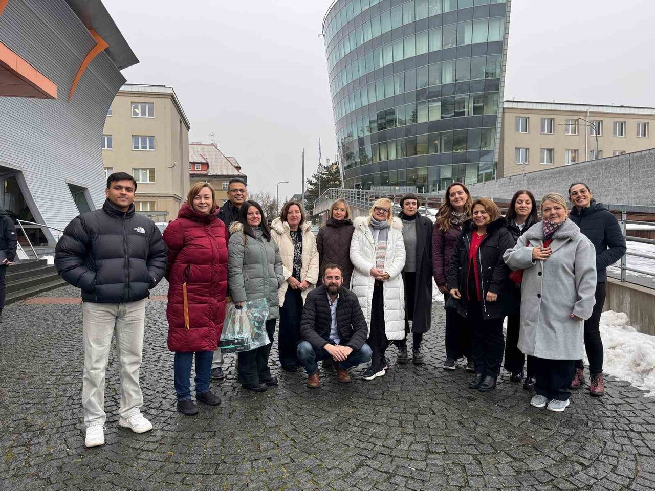 "SHAPİNG SUSTAİNABLE FASHİON: AI-DRİVEN INNOVATİON İN FASHİON DESİGN EDUCATİON (FASHIONAISE)"...