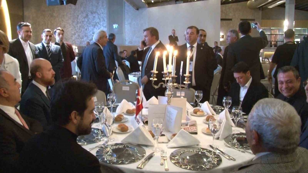 "TÜRKİYE YÜZYILINDA ERZİNCANLI İŞ İNSANLARININ MİSYONU" PROGRAMINDA KONUŞAN İLİM YAYMA VAKFI...