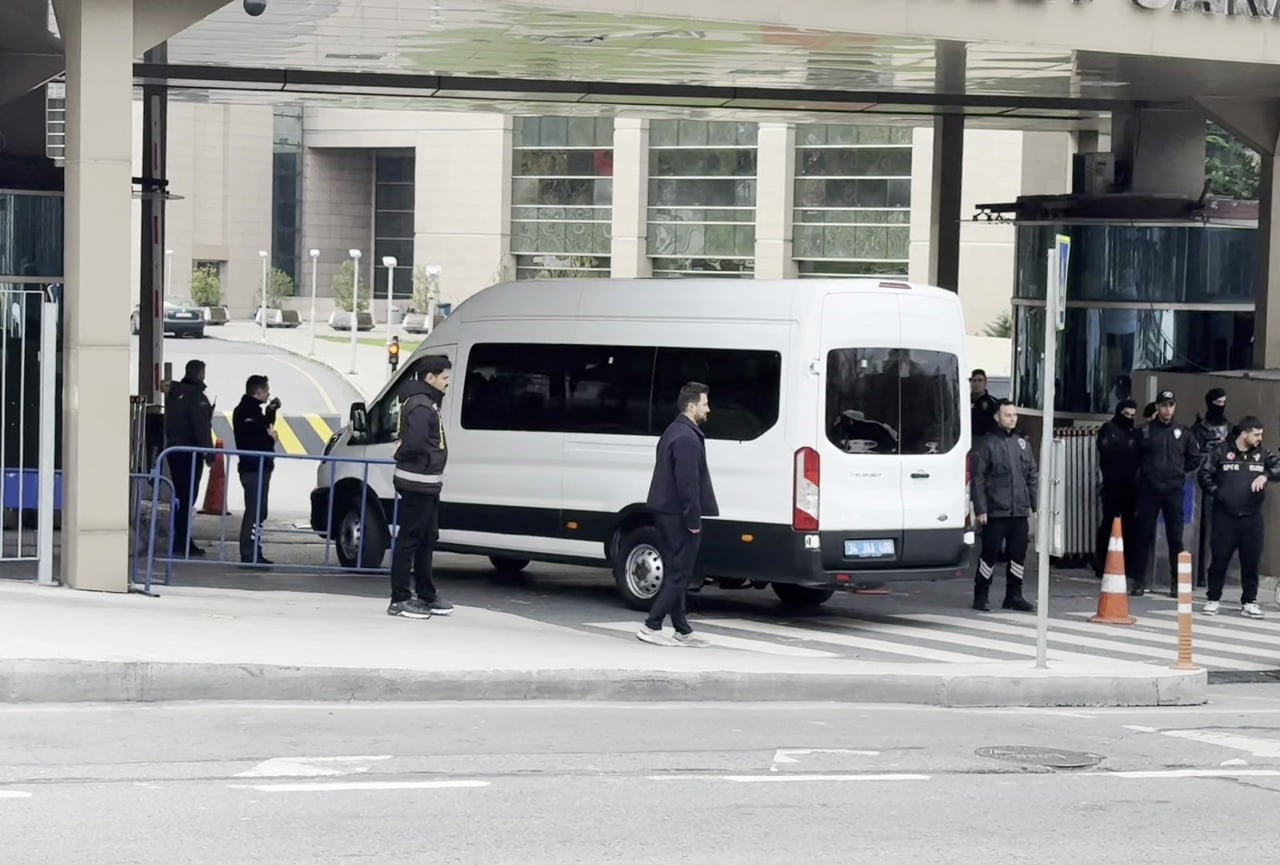 SADETTİN SARAN, ADLİ TIP KURUMUNDAKİ İŞLEMLERİN ARDINDAN ADLİYEYE GETİRİLDİ