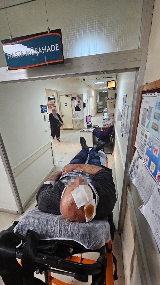 SAKARYA'NIN KAYNARCA İLÇESİNDE DENGESİNİ KAYBEDEREK EVİNİN MERDİVENİNDEN DÜŞEN 62 YAŞINDAKİ KİŞİ...