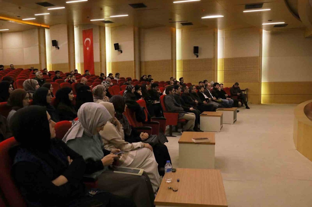 SAKARYA BÜYÜKŞEHİR BELEDİYESİ KASIM AYI KÜLTÜR SANAT ETKİNLİKLERİ KAPSAMINDA "İSLAM HUKUKU VE...