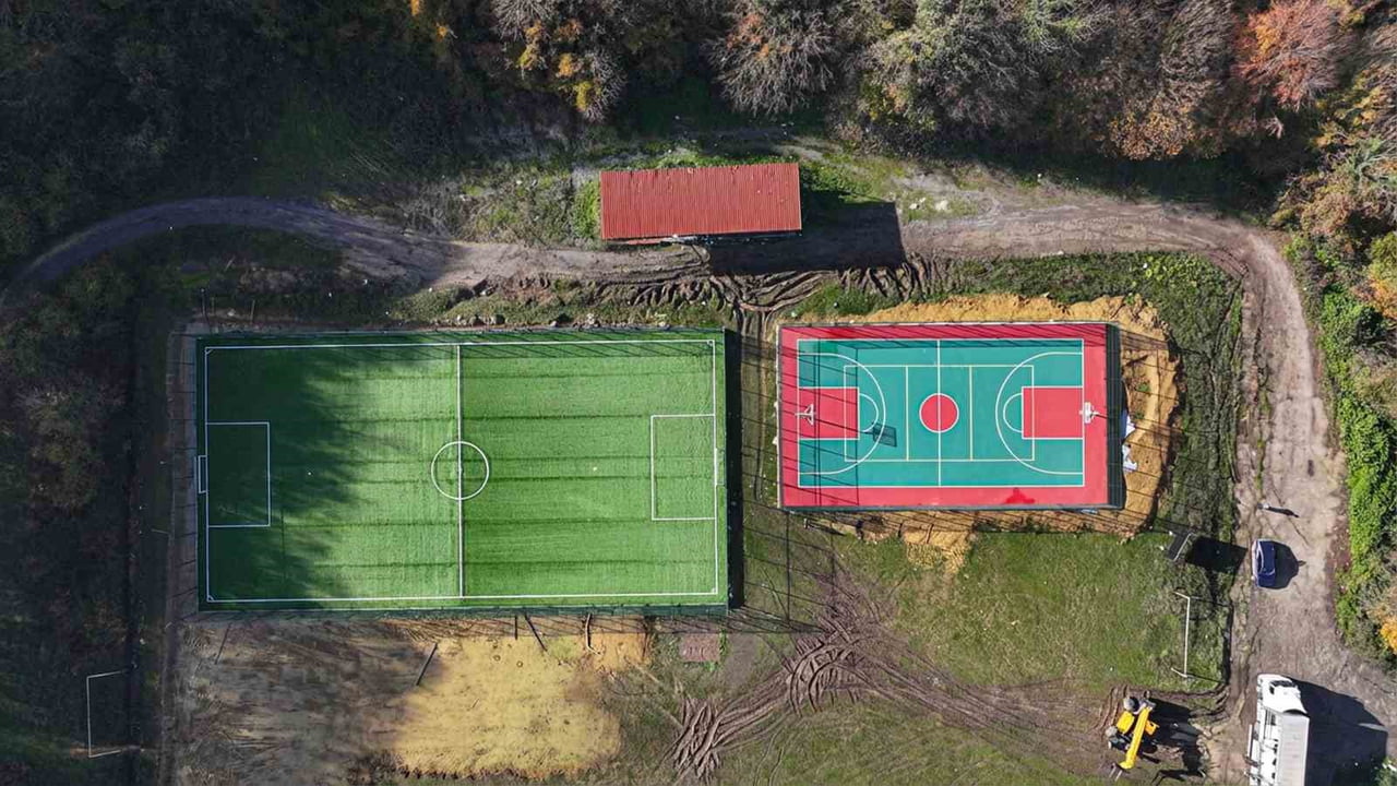 SAKARYA BÜYÜKŞEHİR BELEDİYESİ TARAFINDAN, KENTİN SPOR ALTYAPISINI GÜÇLENDİRMEK AMACIYLA SÖĞÜTLÜ...