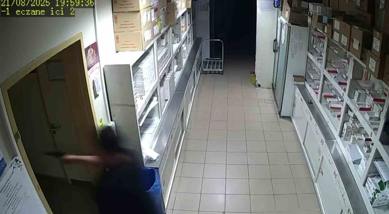 SAKARYA’NIN ADAPAZARI İLÇESİNDE 5 AY ÖNCE BOŞANMA AŞAMASINDA OLDUĞU EŞİNİ ÇALIŞTIĞI HASTANENİN...