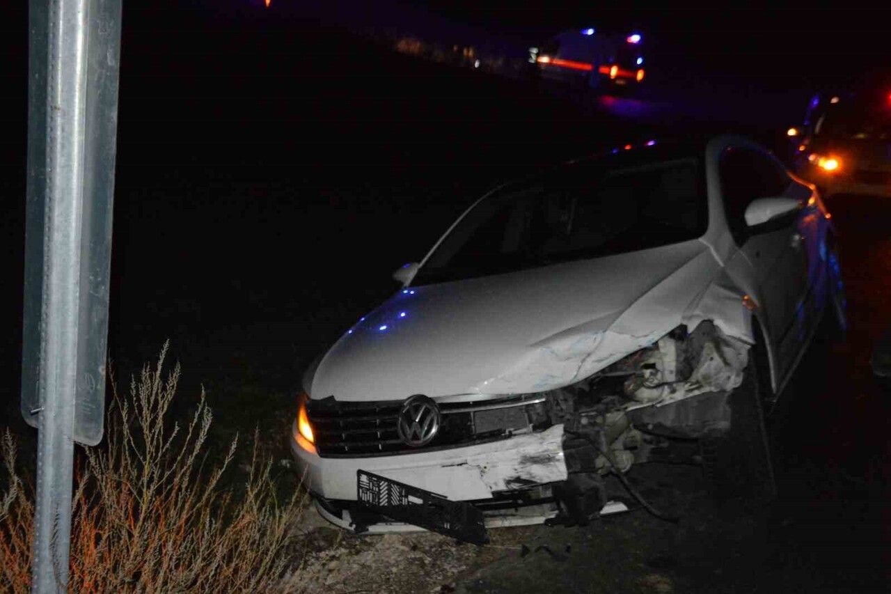 SAMSUN'UN HAVZA İLÇESİNDE 3 ARACIN KARIŞTIĞI TRAFİK KAZASINDA 3 KİŞİ YARALANDI.