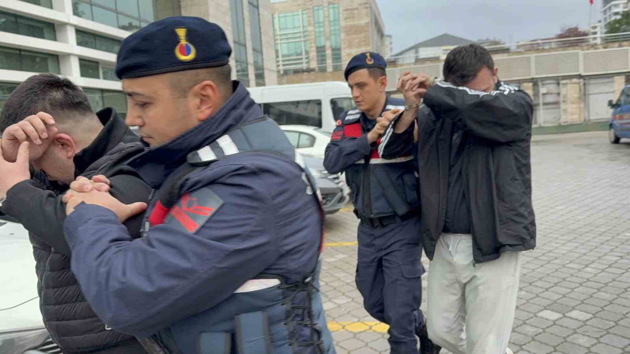 SAMSUN'UN TEKKEKÖY İLÇESİNDE JANDARMA EKİPLERİNCE DÜZENLENEN UYUŞTURUCU OPERASYONUNDA...