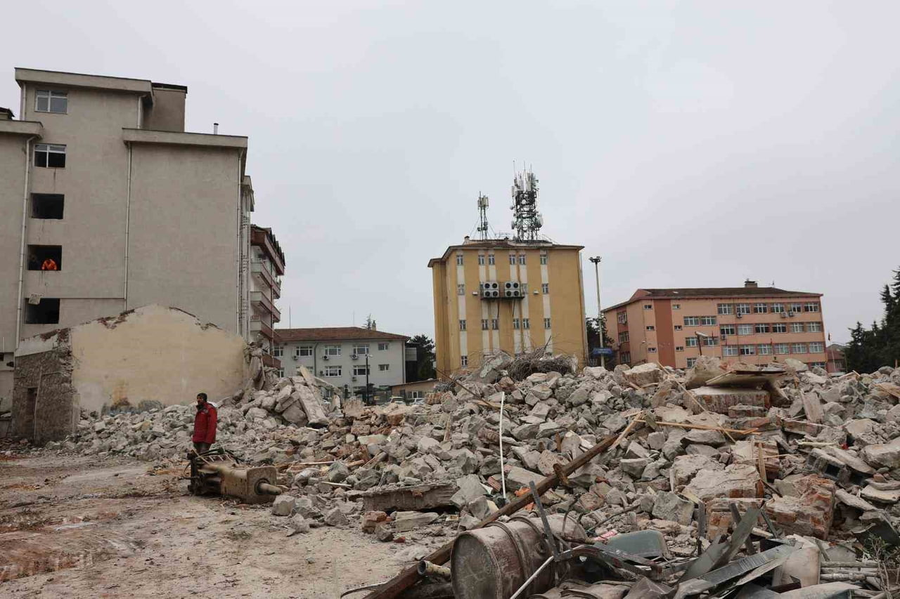 SAMSUN'UN VEZİRKÖPRÜ İLÇESİNDE UZUN SÜREDİR İHTİYAÇ DUYULAN OTOPARK VE MEYDAN PROJESİ İÇİN...