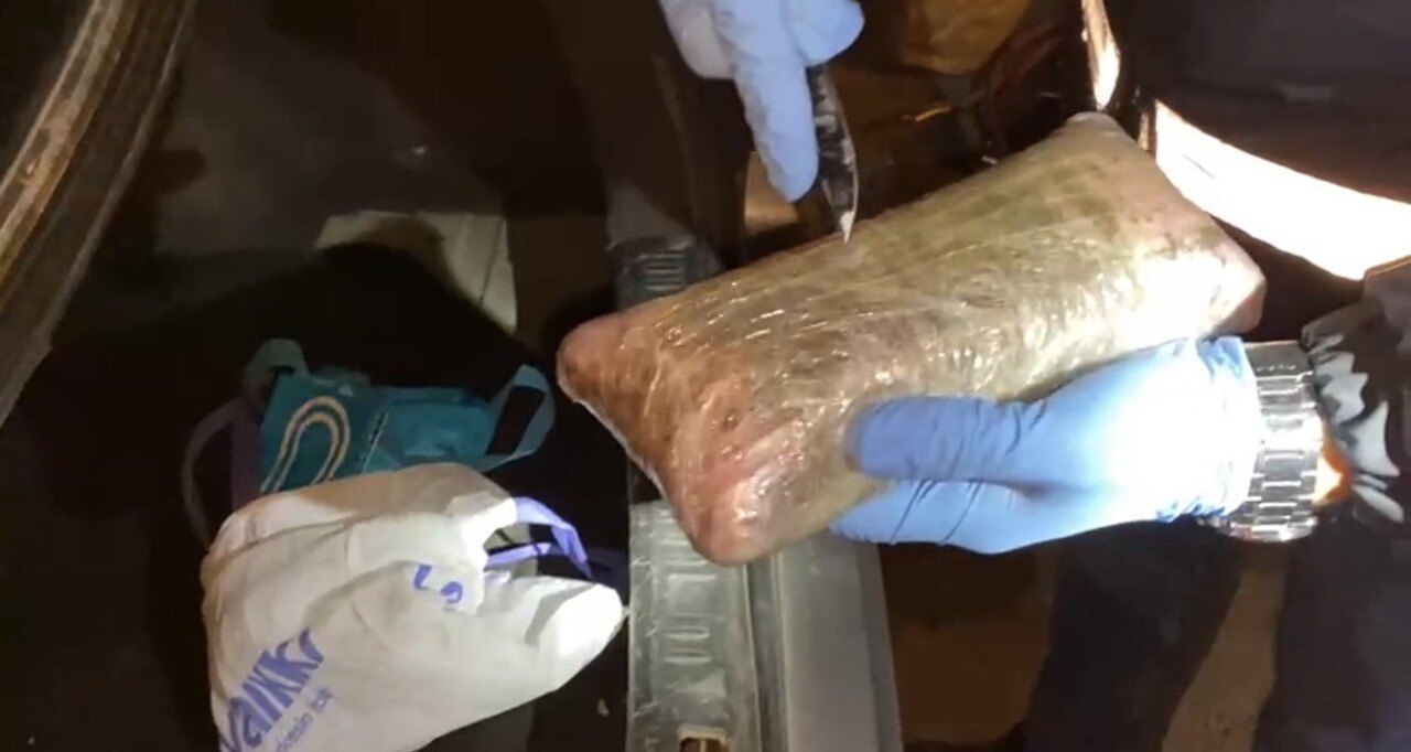 SAMSUN’DA SON BİR HAFTA İÇİNDE NARKOTİK EKİPLERİNCE GERÇEKLEŞTİRİLEN ARDI ARDINA OPERASYONLARDA 15...