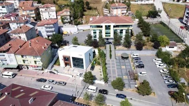 SAMSUN KAVAK BELEDİYESİ'NE AİT 10'DAN FAZLA TAŞINMAZ, BİR İŞ İNSANININ BAŞLATTIĞI İCRA TAKİBİ...