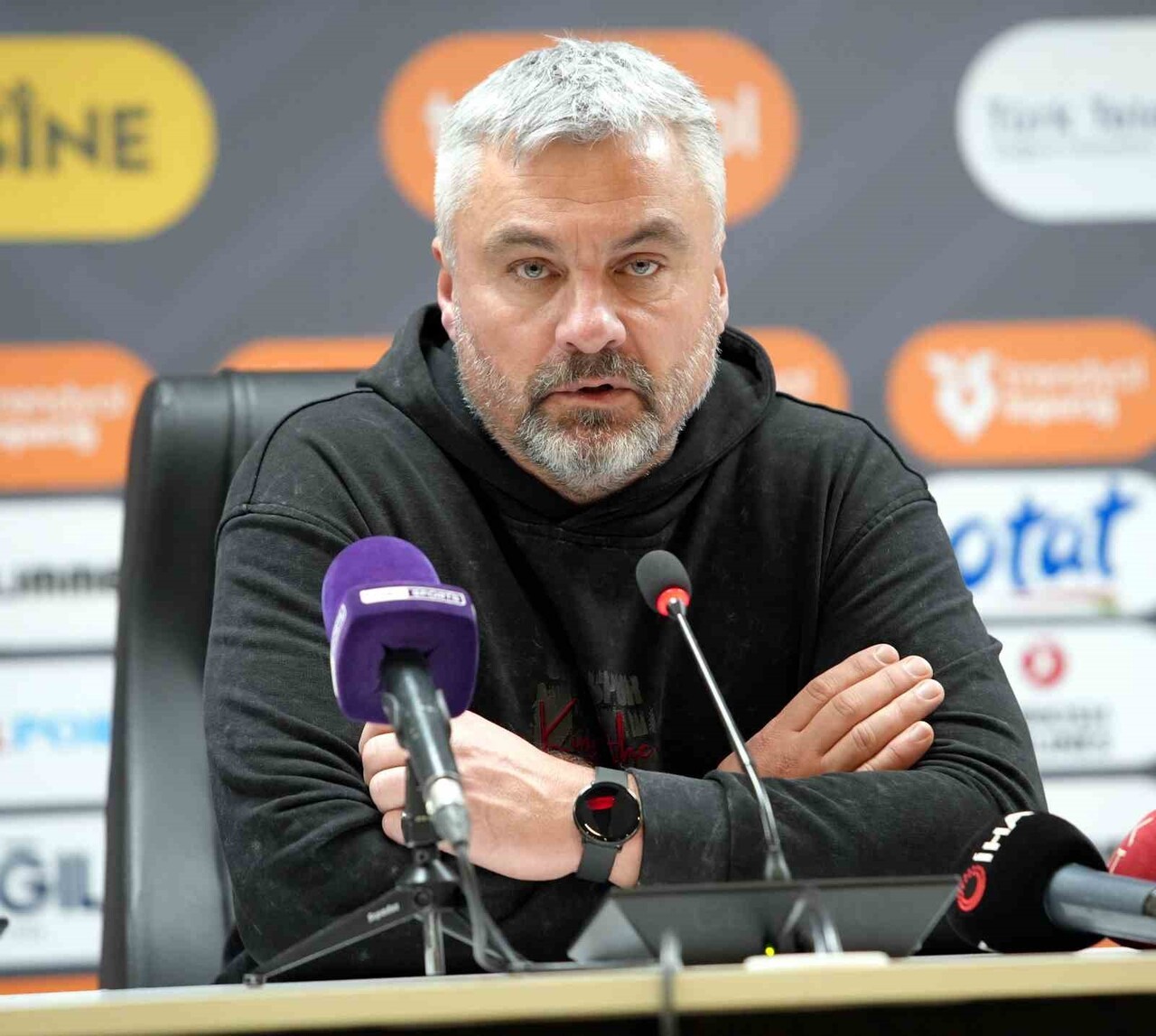 SAMSUNSPOR TEKNİK DİREKTÖRÜ THOMAS REİS, RAMS BAŞAKŞEHİR'E YENİLDİKLERİ İÇİN ÜZGÜN OLDUKLARINI...