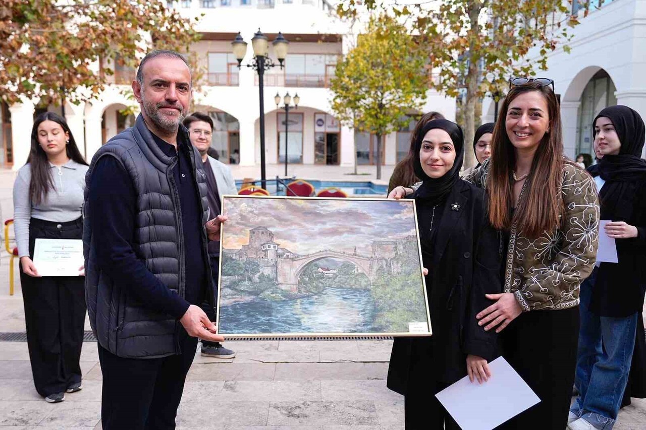 SANCAKTEPE’DE GENÇ YETENEKLERİN ESERLERİ GÖRÜCÜYE ÇIKTI