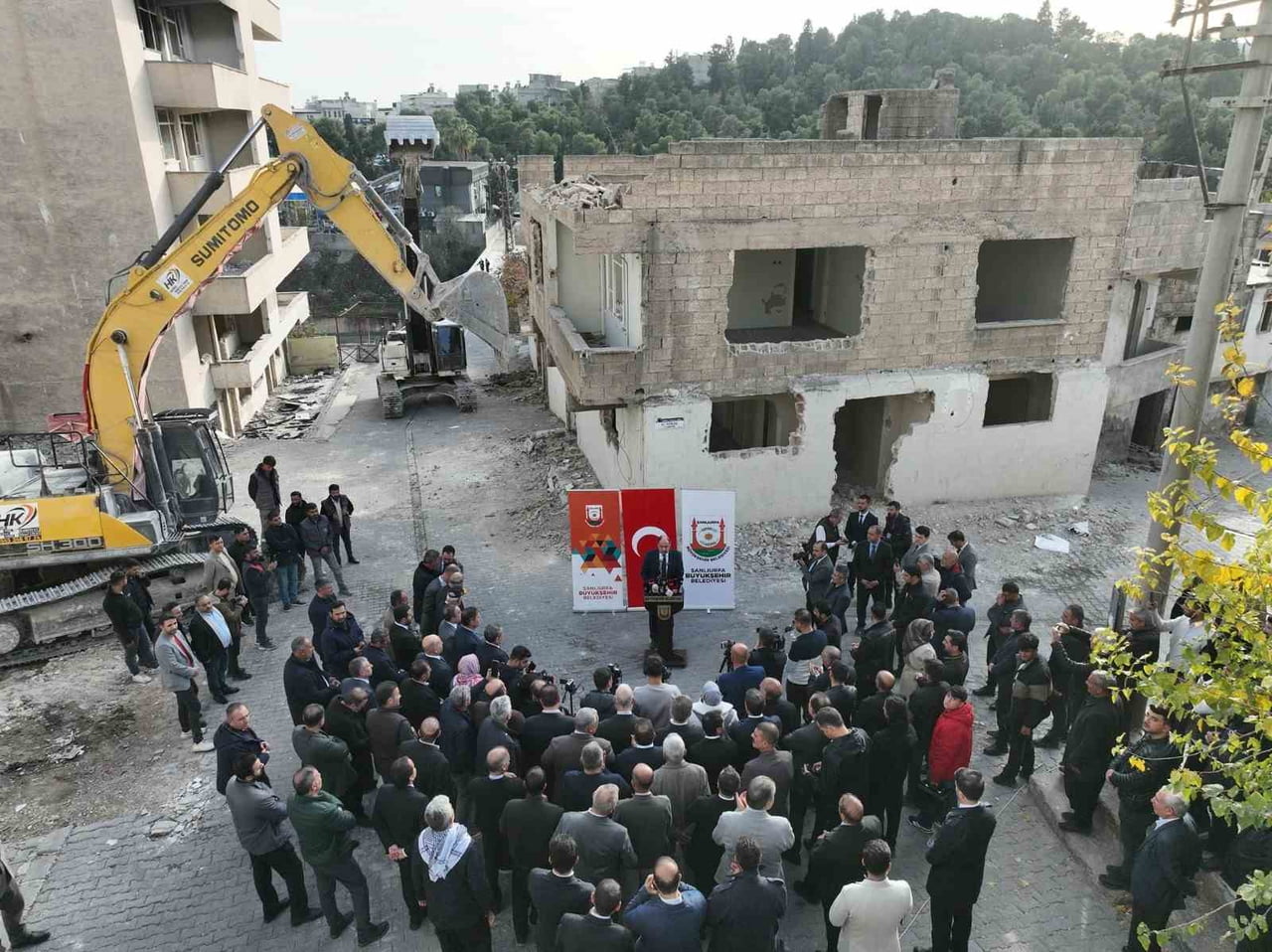 ŞANLIURFA'DA 250 BAĞIMSIZ BİRİM KAMULAŞTIRILARAK YIKIMI BAŞLATILDI