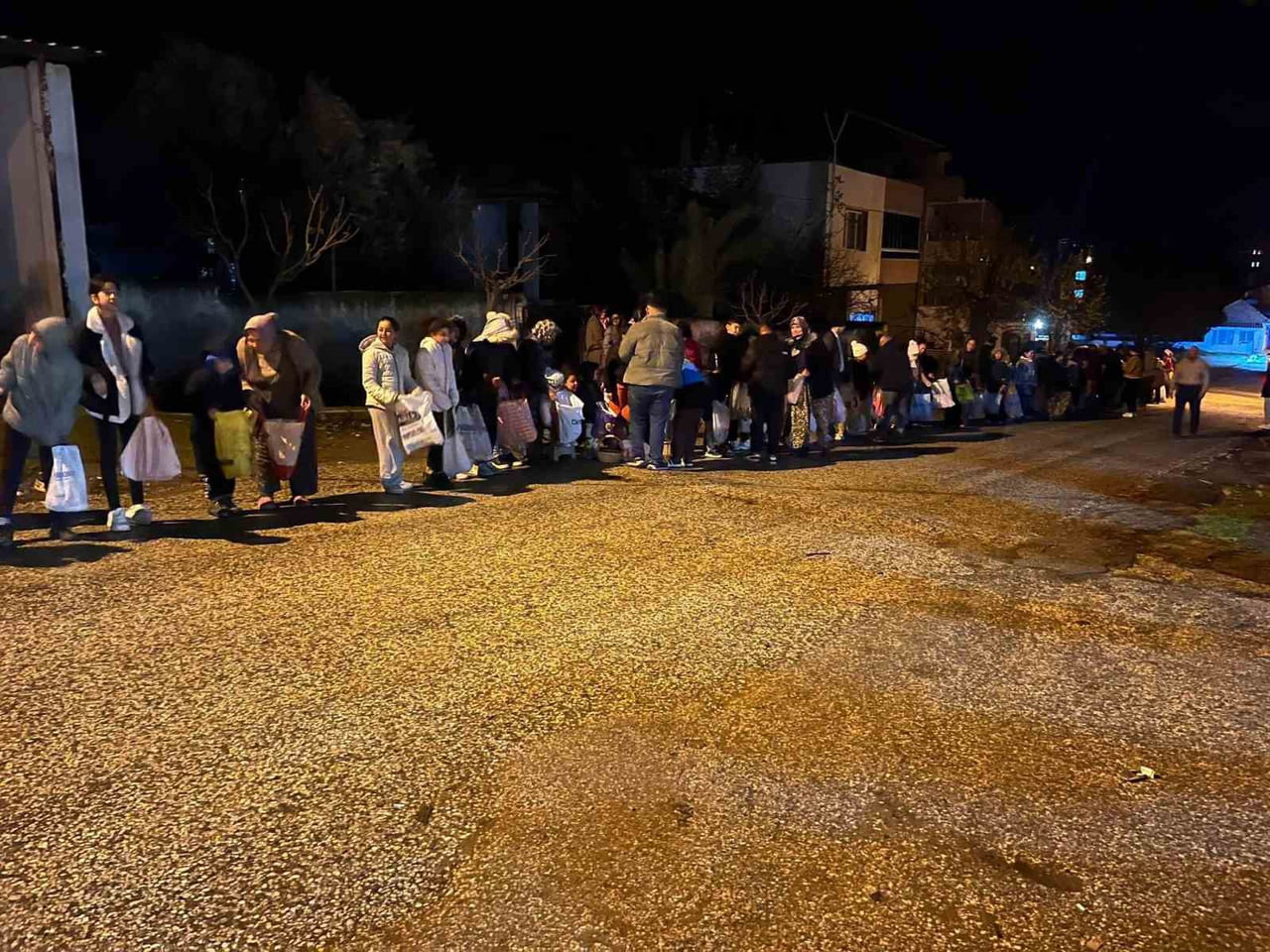 SARIGÖL'ÜN ÇAVUŞLAR MAHALLESİ’NDE ASIRLARDIR SÜRDÜRÜLEN GELENEK KAPSAMINDA, RAMAZAN VE KURBAN...