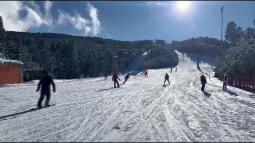 Sarıkamış Kayak Merkezi’nde hafta sonu yoğunluğu