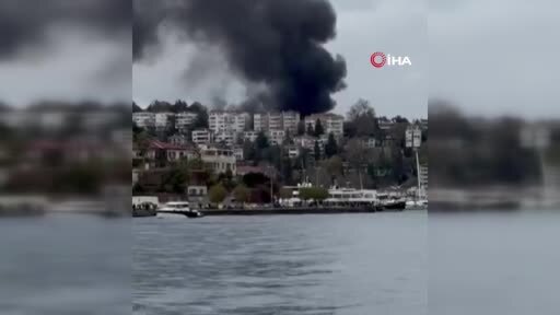 Sarıyer'de metruk bir binada yangın: Gökyüzünü duman kapladı