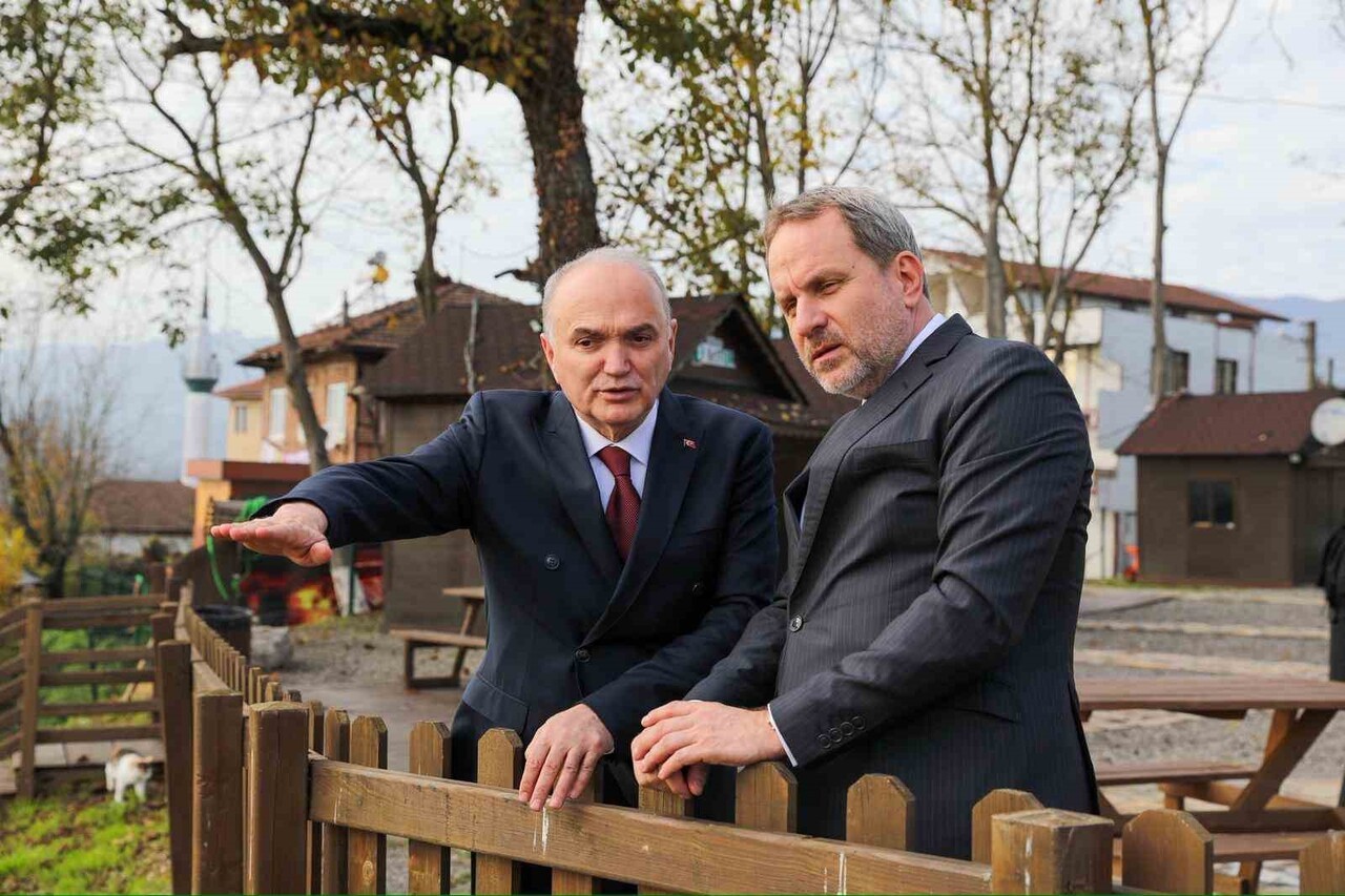 SAVUNMA SANAYİİ İMALATÇILARI DERNEĞİ (SASAD) BAŞKANI OSMAN OKYAY, DÜZCE BELEDİYE BAŞKANI DR. FARUK...