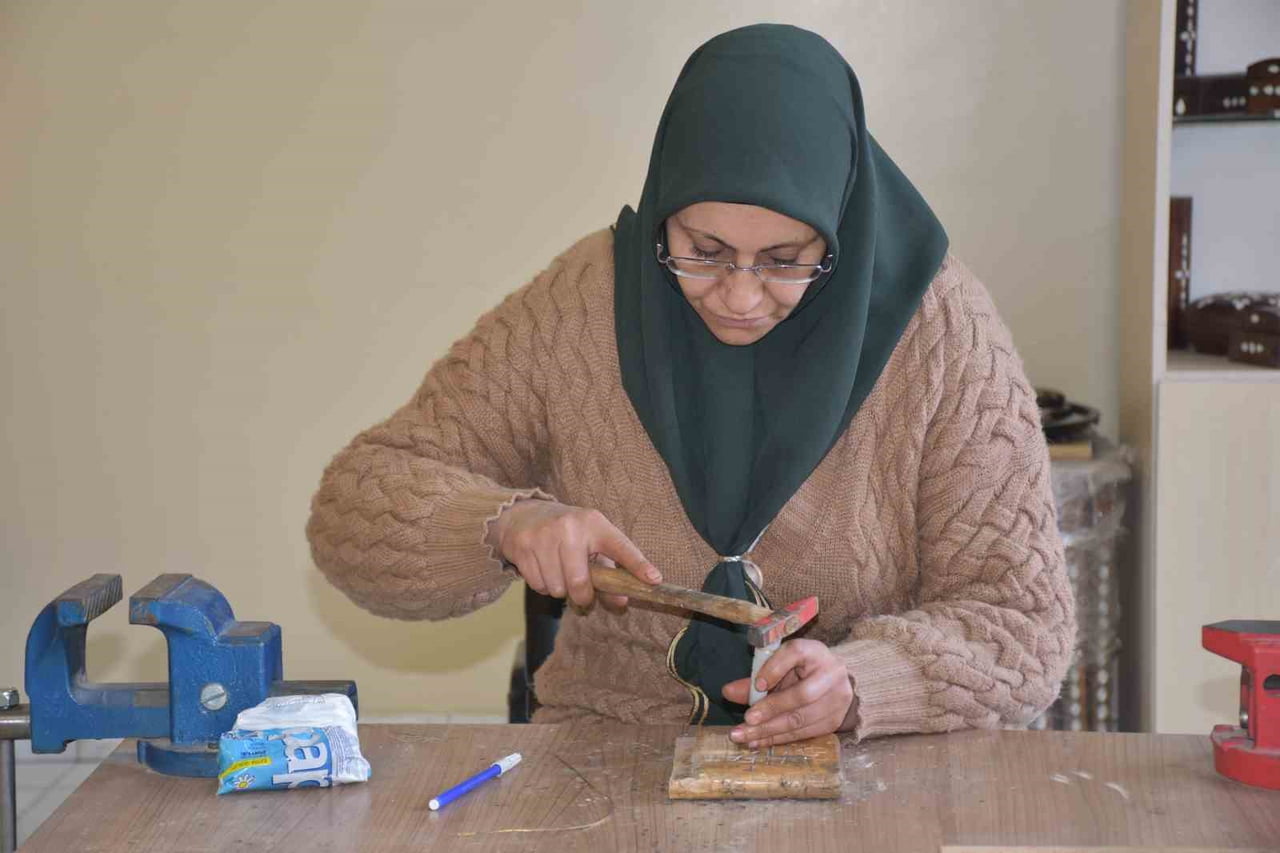 SEDEF KAKMA SANATININ GELECEK KUŞAKLARA AKTARILMASI İÇİN ŞAHİNBEY BELEDİYESİ TARAFINDAN AÇILAN...