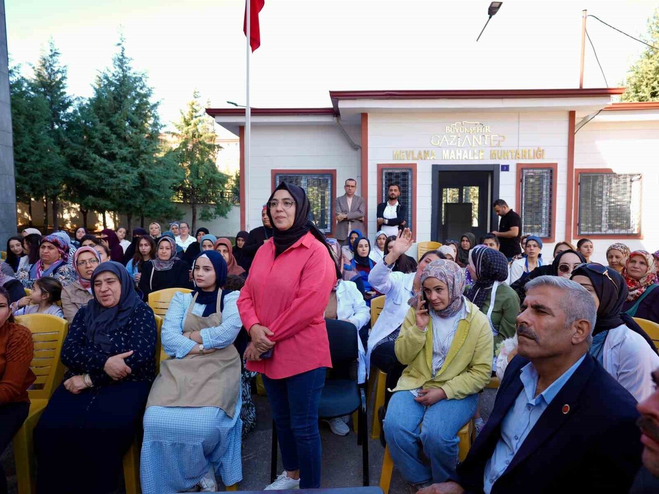 ŞEHİTKAMİL BELEDİYE BAŞKANI UMUT YILMAZ, MEVLANA MAHALLESİ’NDE VATANDAŞLARLA BİR ARAYA GELDİ....