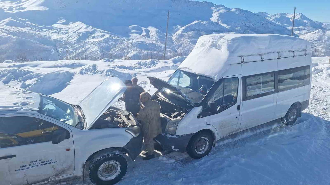 SİİRT’TE SAHADA OLAN 47 ARAÇ VE 100 PERSONELLE 278 KAPALI YOL ULAŞIMA AÇILDI.