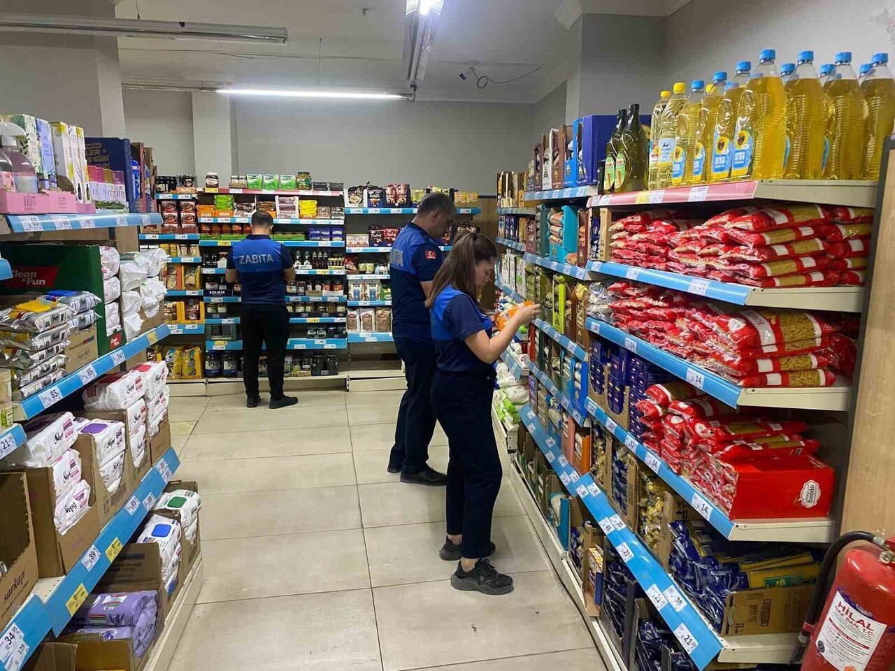 SİİRT’TE ZABITA EKİPLERİ TARAFINDAN  270 İŞ YERİ DENETLENDİ, 150 İŞ YERİNE UYARI VERİLİRKEN...