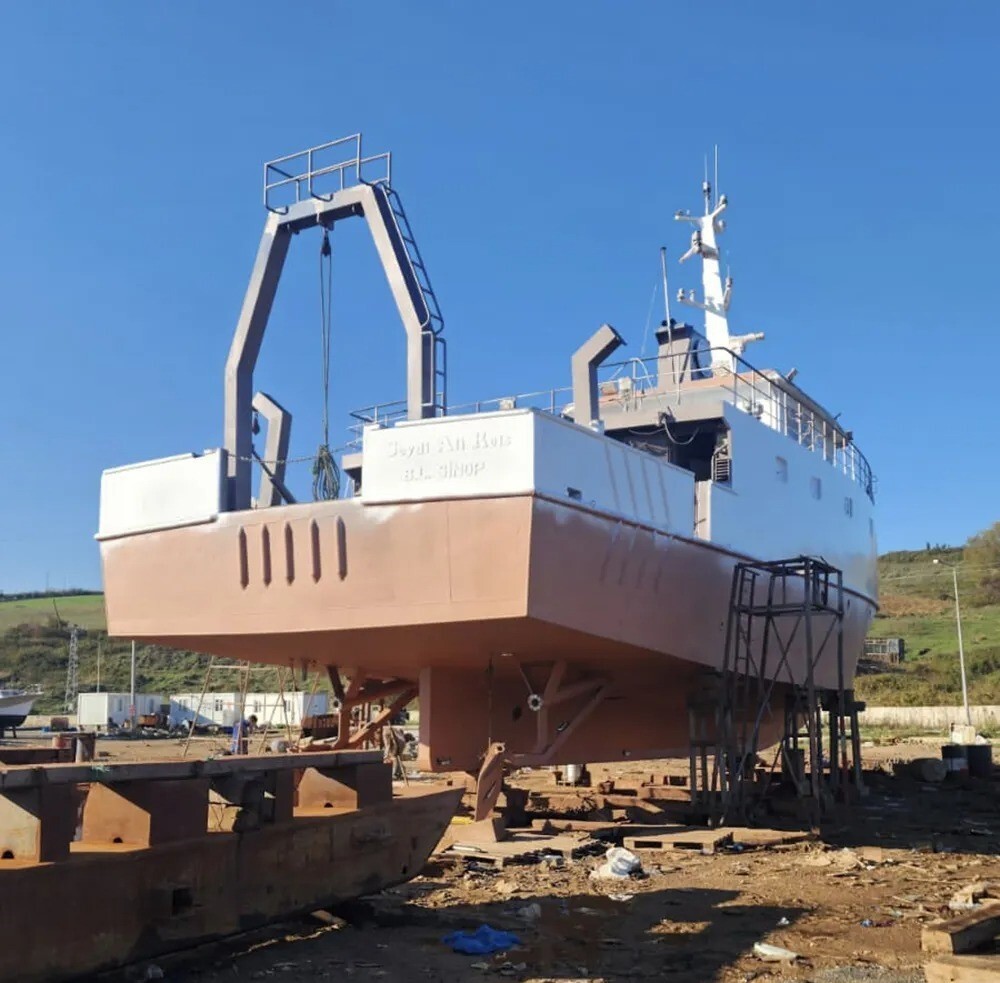 SİNOP ÜNİVERSİTESİ BÜNYESİNDE FAALİYET GÖSTEREN VE BÖLGENİN EN DONANIMLI ARAŞTIRMA GEMİLERİNDEN...