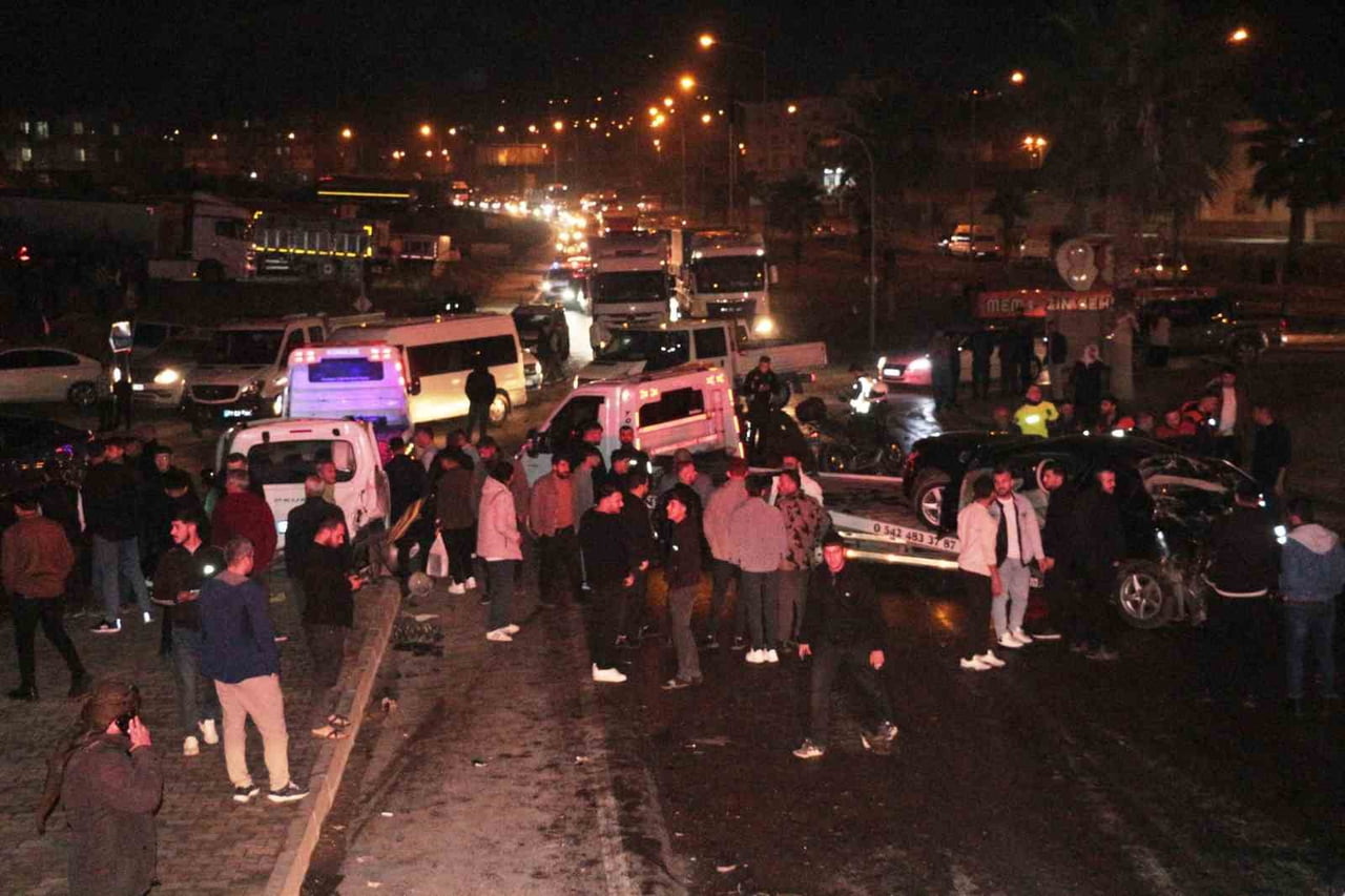 ŞIRNAK’IN CİZRE İLÇESİNDE 18 ARALIK 2025 TARİHİNDE YAŞANAN VE 6 ARACIN HURDAYA DÖNDÜĞÜ VİNÇ...