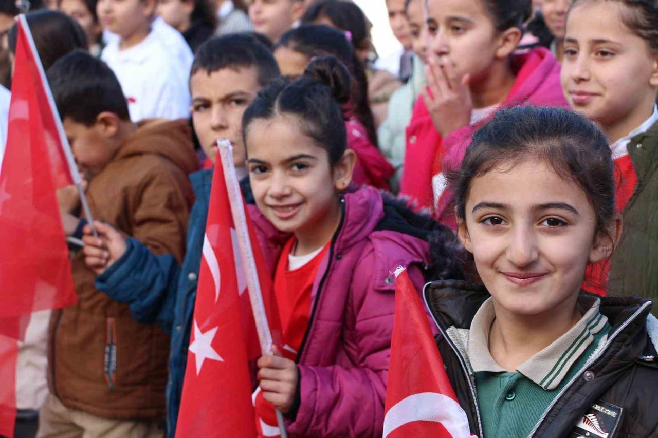 ŞIRNAK’IN GÜÇLÜKONAK İLÇESİNE BAĞLI KOÇTEPE KÖYÜ İLKOKULUNDA, GÖNÜLLÜLERİN DESTEKLERİYLE...