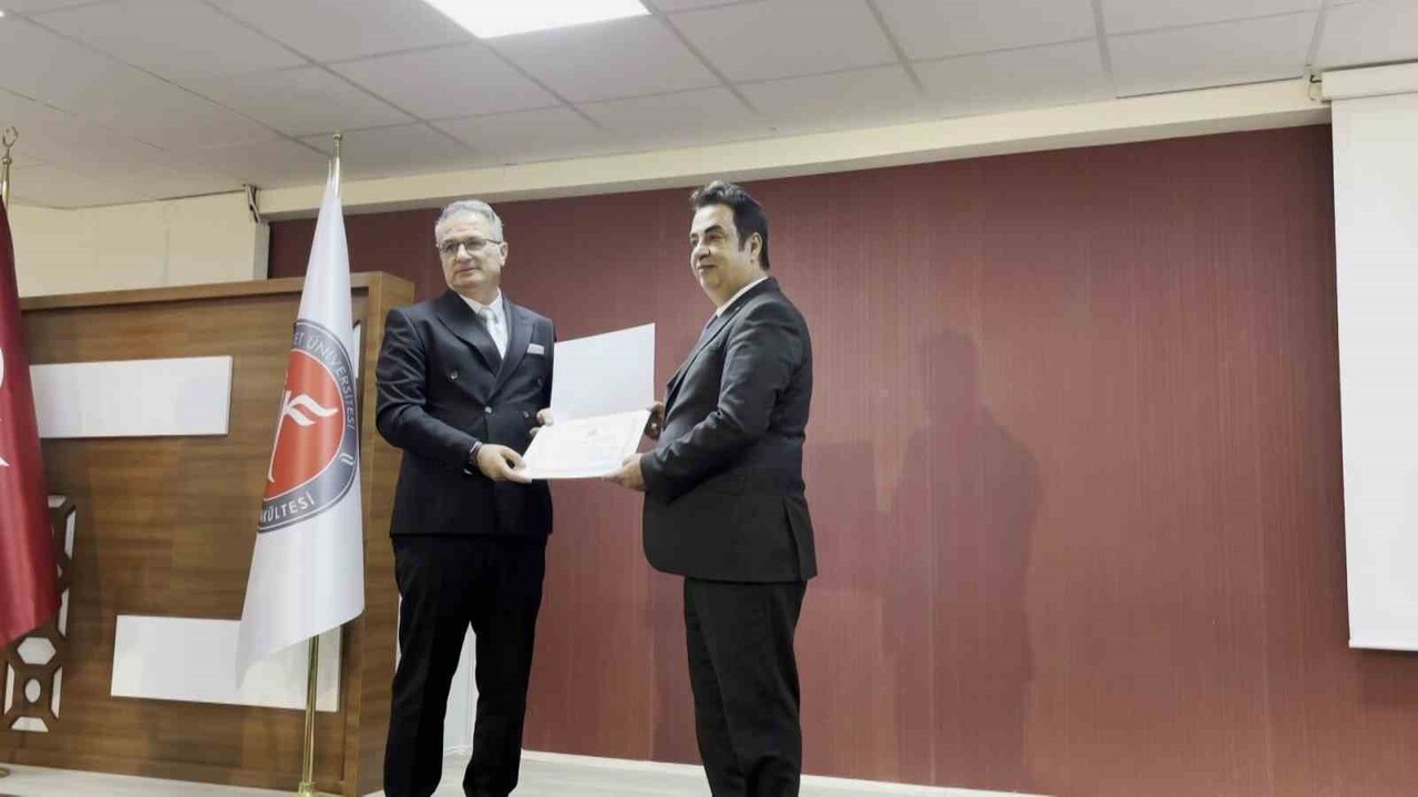 SİVAS CUMHURİYET ÜNİVERSİTESİ İLETİŞİM FAKÜLTESİ, ÖĞRENCİLERİN GAZETECİLİK, RADYO-TELEVİZYON VE...