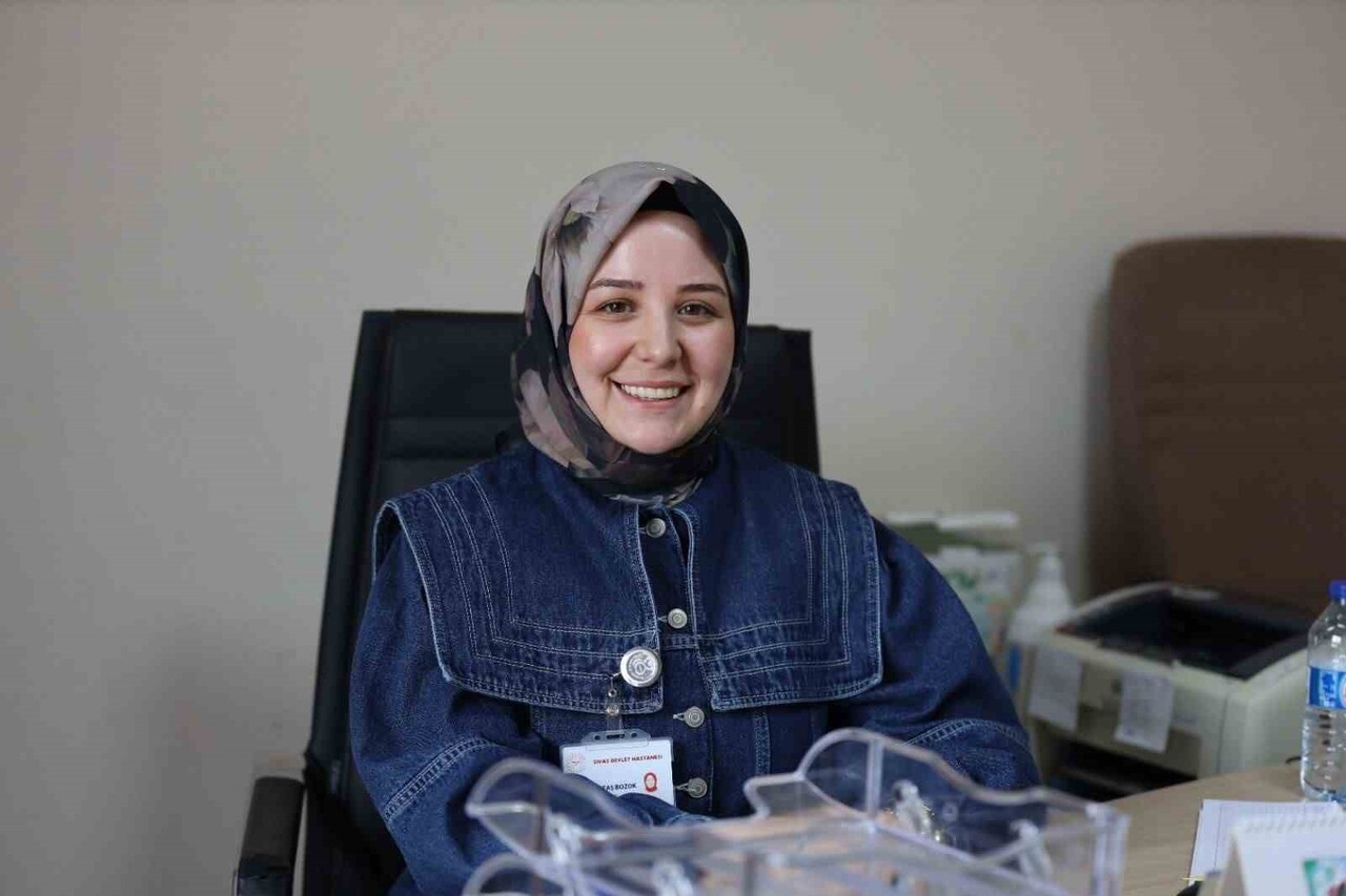 SİVAS DEVLET HASTANESİ ÇOCUK VE ERGEN PSİKİYATRİSİ UZMANI DR. BEYZA KARATAŞ BOZOK, KONTROLSÜZ...