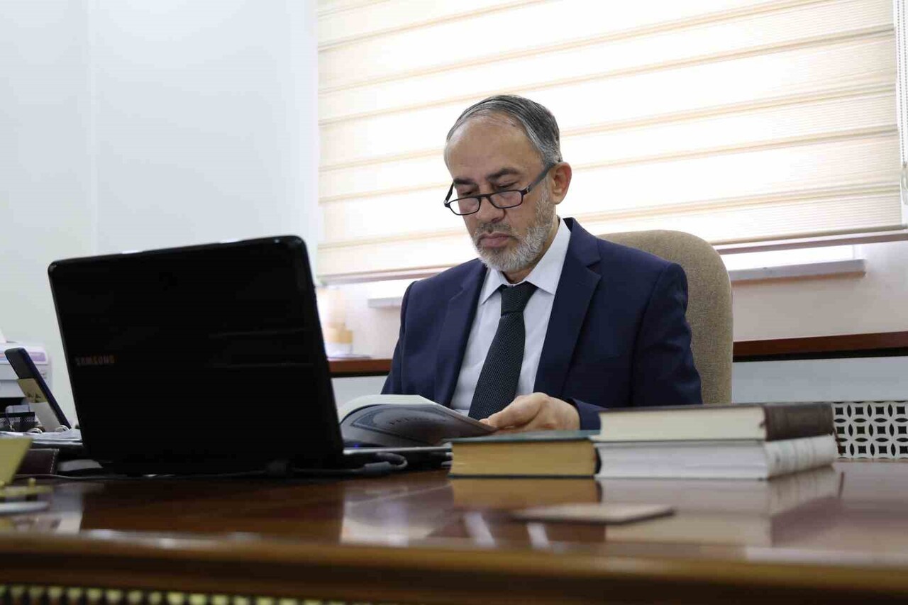 SON DÖNEMDE GELİŞEN YAPAY ZEKÂ TEKNOLOJİSİ, BERABERİNDE BAZI SORUNLARI DA GETİRDİ. KİŞİLERİN...