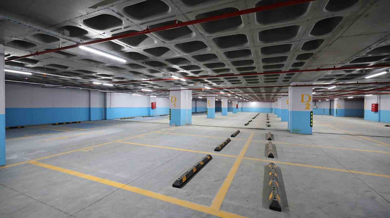 SULTANGAZİ BELEDİYESİ’NİN BU YIL HİZMETE AÇTIĞI 50. YIL MAHALLESİ D CADDESİ ZEMİNALTI OTOPARK...