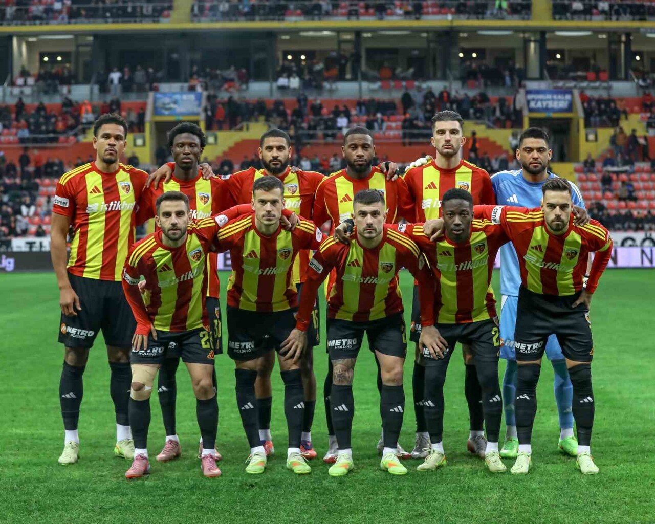 SÜPER LİG EKİPLERİNDEN KAYSERİSPOR, LİGDE OYNADIĞI SON 3 MAÇTA MAĞLUP OLMADI.