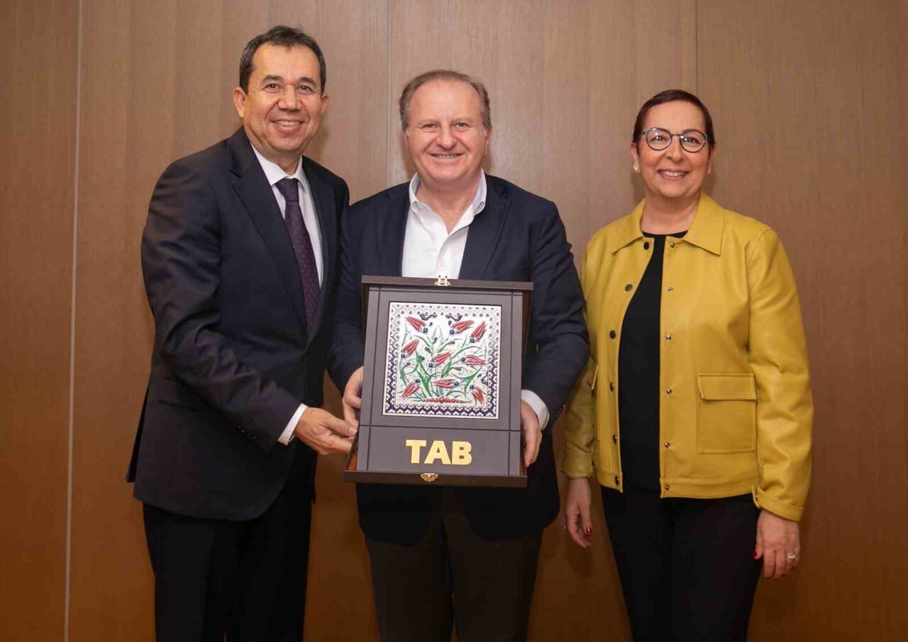 TAB GIDA CO-CEO’SU ÖZGÜR ÇETİNKAYA, GIDA PERAKENDECİLERİ DERNEĞİ BAŞKANI (GPD) ALP ÖNDER ÖZPAMUKÇU...