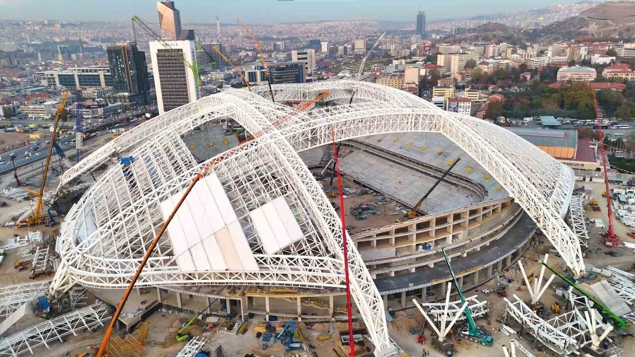 TAMAMLANDIĞINDA DÜNYA SIRALAMASINA GİRECEK OLAN ANKARA’DA BULUNAN 19 MAYIS STADYUMU’NUN İNŞAATI...