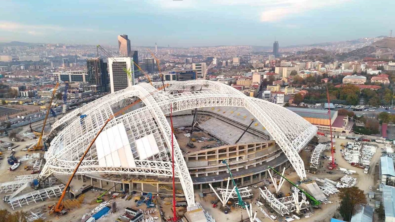 TAMAMLANDIĞINDA DÜNYA SIRALAMASINA GİRECEK OLAN ANKARA’DA BULUNAN 19 MAYIS STADYUMU’NUN İNŞAATI...