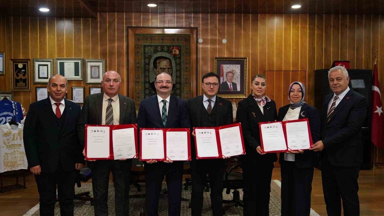 “TARIMDA KADIN ELİ PROJESİ” KAPSAMINDA, KIRSALDA YAŞAYAN KADINLARIN TARIMSAL ÜRETİMDE DAHA ETKİN...