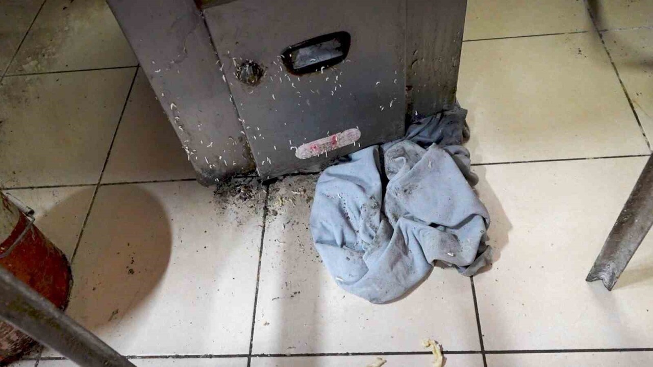 TARSUS’TA OKUL KANTİNLERİNE ÜRÜN SAĞLAYAN BİR İMALATHANEDE YAPILAN DENETİMDE HİJYEN KURALLARINA...