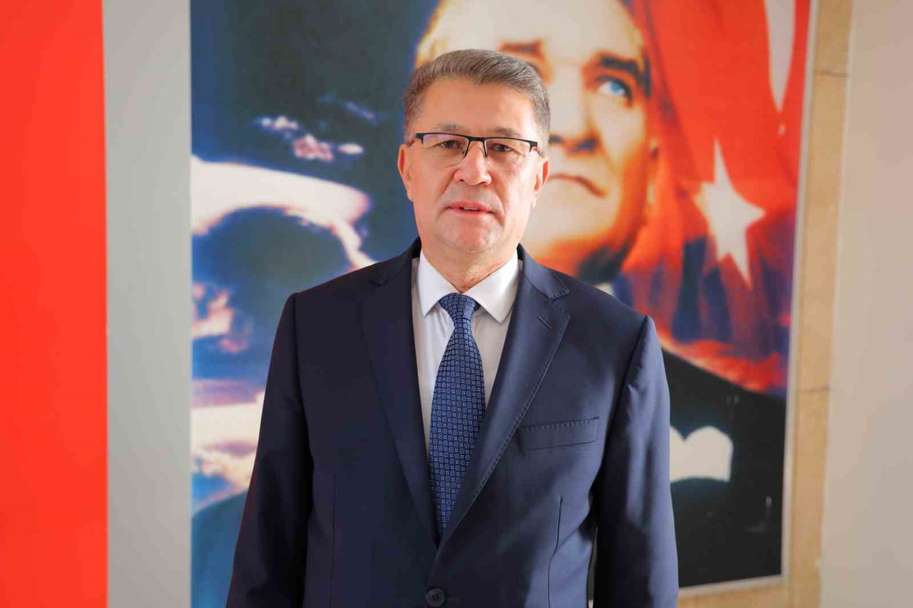 TDK BAŞKANI PROF. DR. OSMAN MERT, "BUGÜN, DÜNYADA PEK ÇOK İNSANİ DRAM YAŞANIRKEN; ÖRNEĞİN...