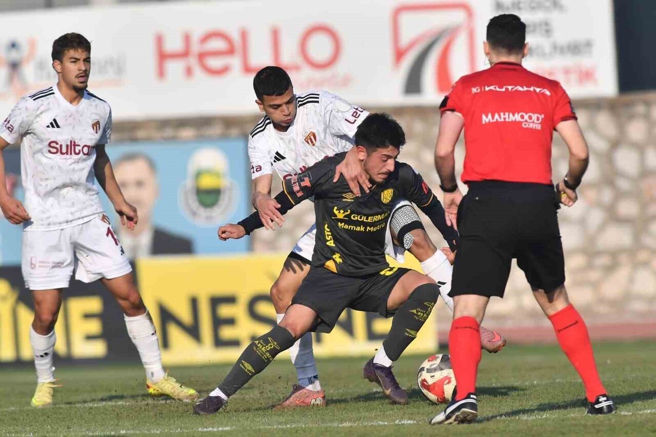 TFF 3. LİG'İNDE SULTAN SU İNEGÖLSPOR SAHASINDA ANKARAGÜCÜ'NE 2-1 MAĞLUP OLDU.