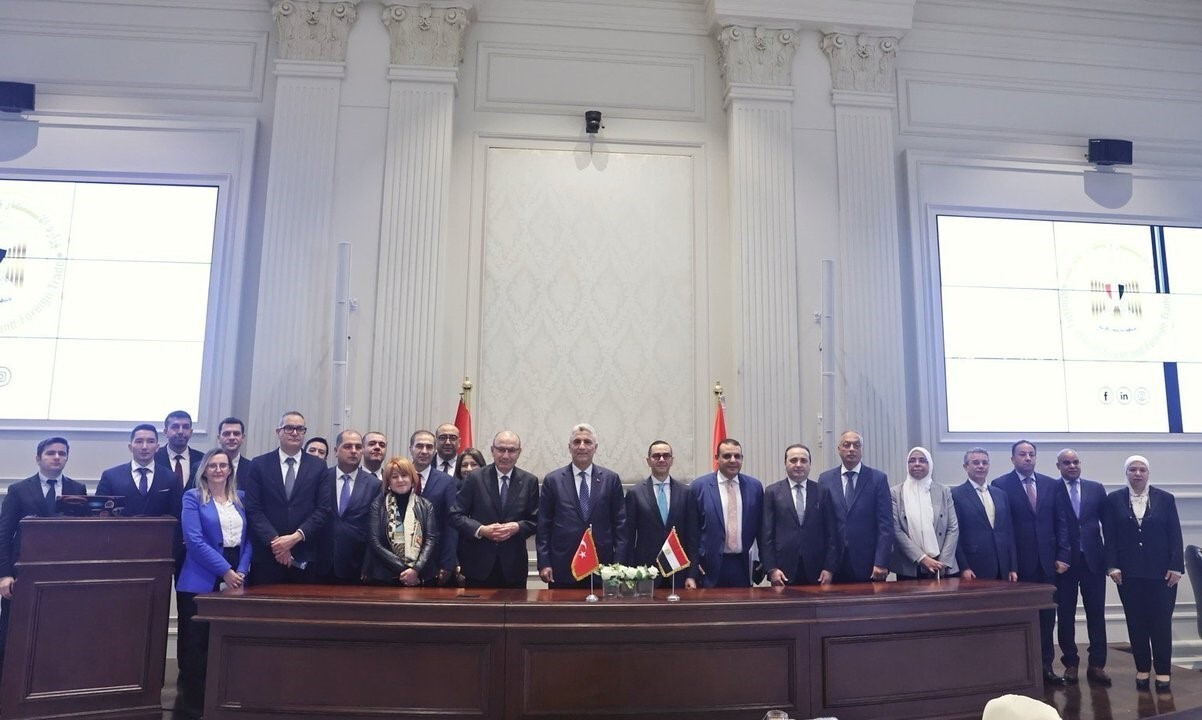 TİCARET BAKANI ÖMER BOLAT, MISIR YATIRIM VE DIŞ TİCARET BAKANI HASSAN EL-KHATİB İLE KAHİRE’DE...