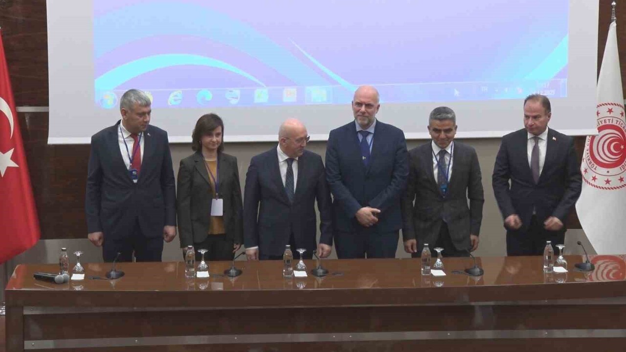 TİCARET BAKANLIĞI, SINIR AŞAN SAHTECİLİK SUÇLARI VE FİKRİ MÜLKİYET HAKLARINA YÖNELİK ARALARINDA...