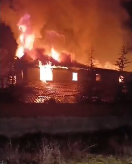 TOKAT'IN TURHAL İLÇESİNDE ÇIKAN YANGINDA BİR KADIN HAYATINI KAYBETTİ.