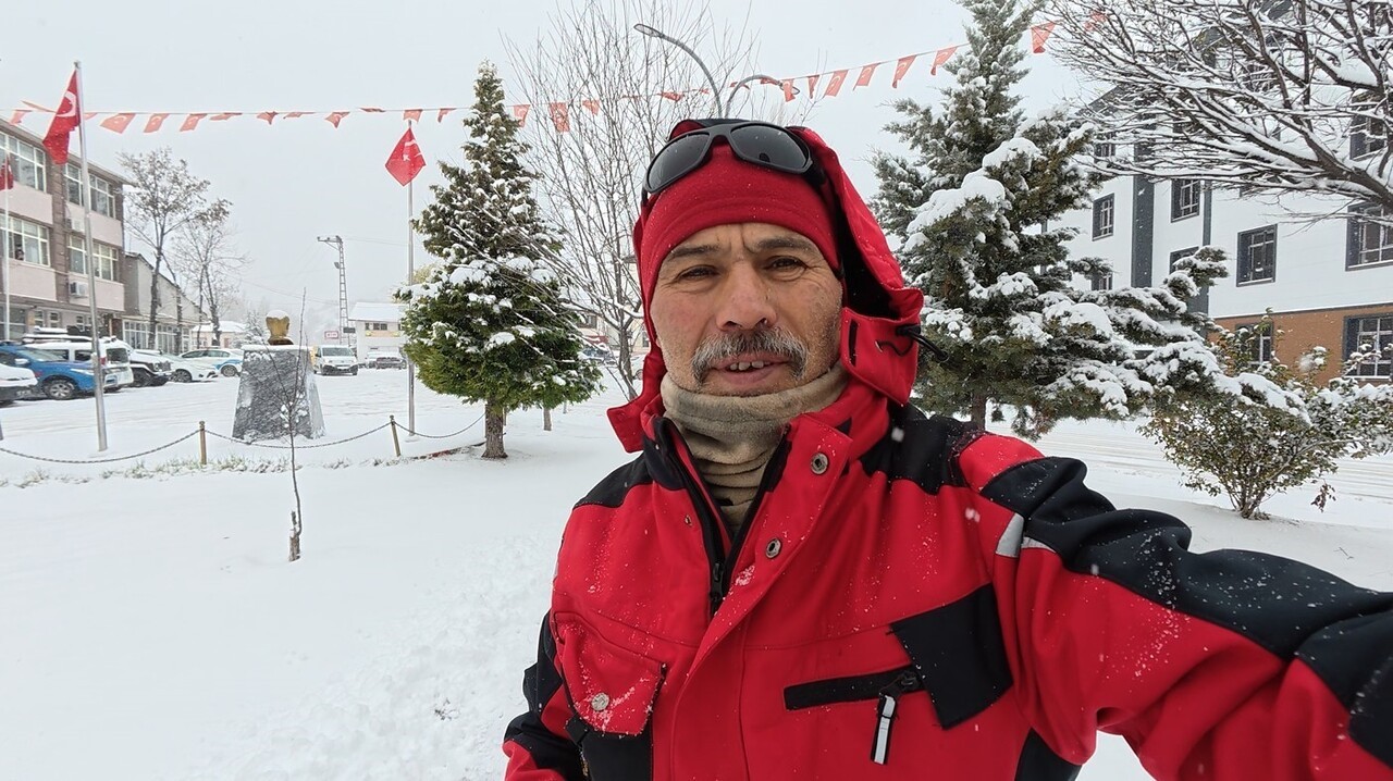 TOKAT (İHA) - TOKAT’TA KENT MERKEZİNDE SAĞANAK YAĞMUR ETKİLİ OLURKEN YÜKSEK KESİMLERDE ETKİLİ OLAN...