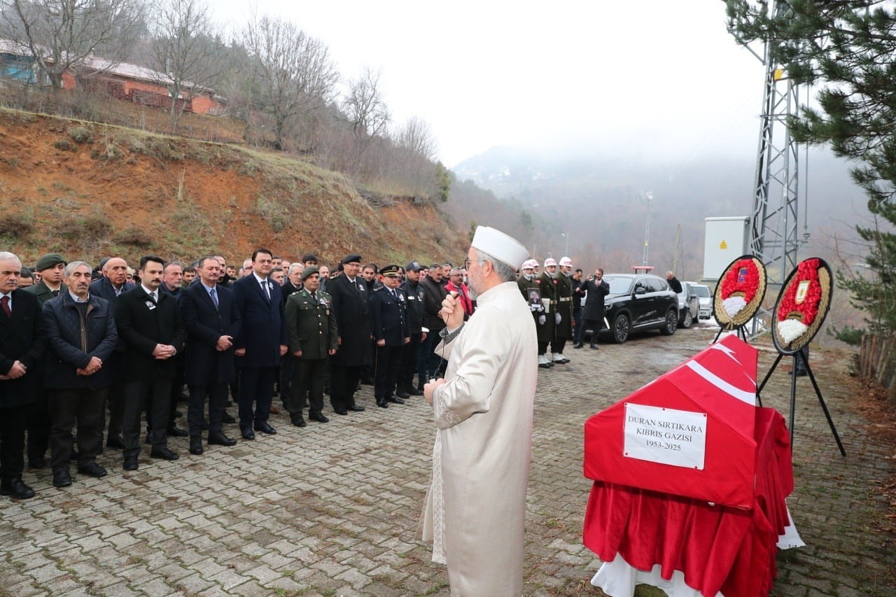 TOKAT (İHA) - TOKAT’TA VEFAT EDEN KIBRIS GAZİSİ DURAN SIRTIKARA, DÜZENLENEN CENAZE TÖRENİYLE SON...