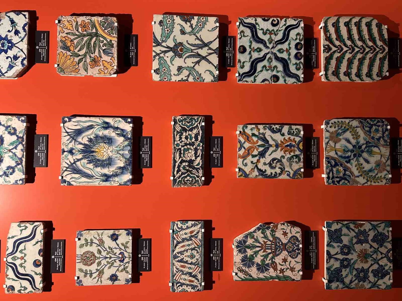 TOPKAPI SARAYI'NDA SARAY İÇİ GÜVENLİK, MAHREMİYET VE PROTOKOL AÇISINDAN ÖZEL BİR İŞLEVE SAHİP OLAN...