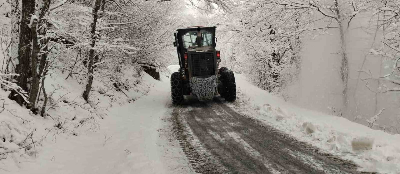 TRABZON'DA BELEDİYE EKİPLERİ HASTA VATANDAŞIN İMDADINA YETİŞTİ